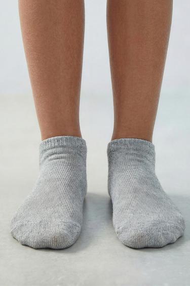 LOT DE QUATRE SOCQUETTES UNIES - Gris de Zara