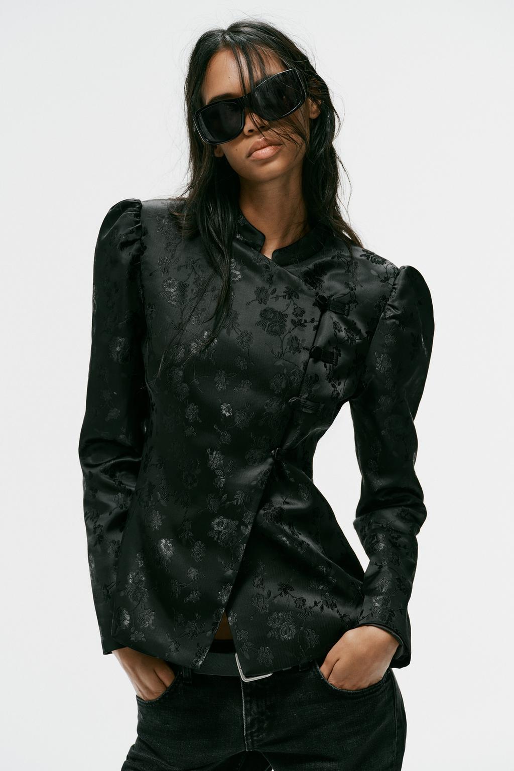 JACQUARD BLAZER WITH FROG FASTENING