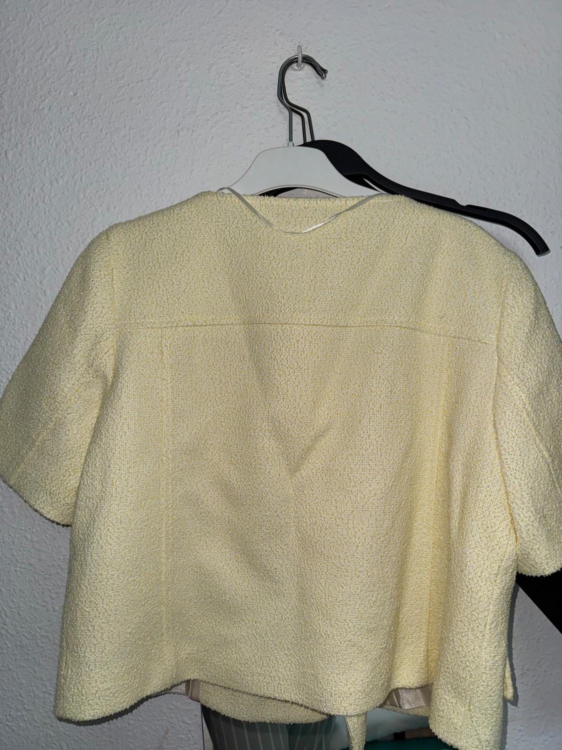 TEXTURED SHORT SLEEVE BLAZER - Image 2