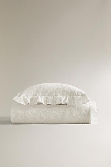 JACQUARD BEDSPREAD WITH RUFFLE TRIM - Ecru by Zara - Image 4