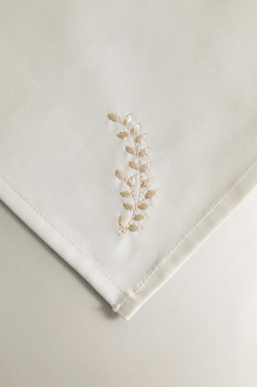PLANT EMBROIDERY SATEEN NAPKIN (PACK OF 2) - Ecru by Zara - Image 2