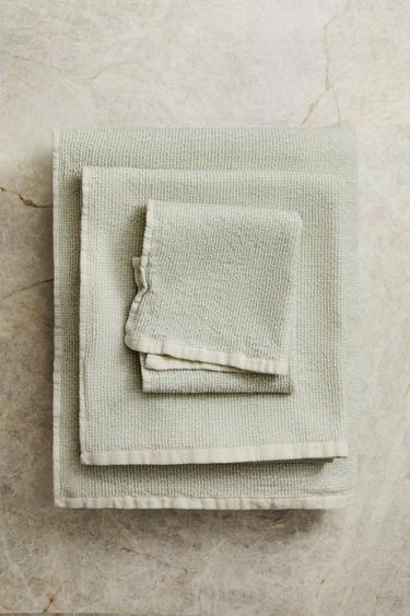 SERVIETTE DE BAIN MICRO WAFFLE - Écru / Vert de Zara - Image 5