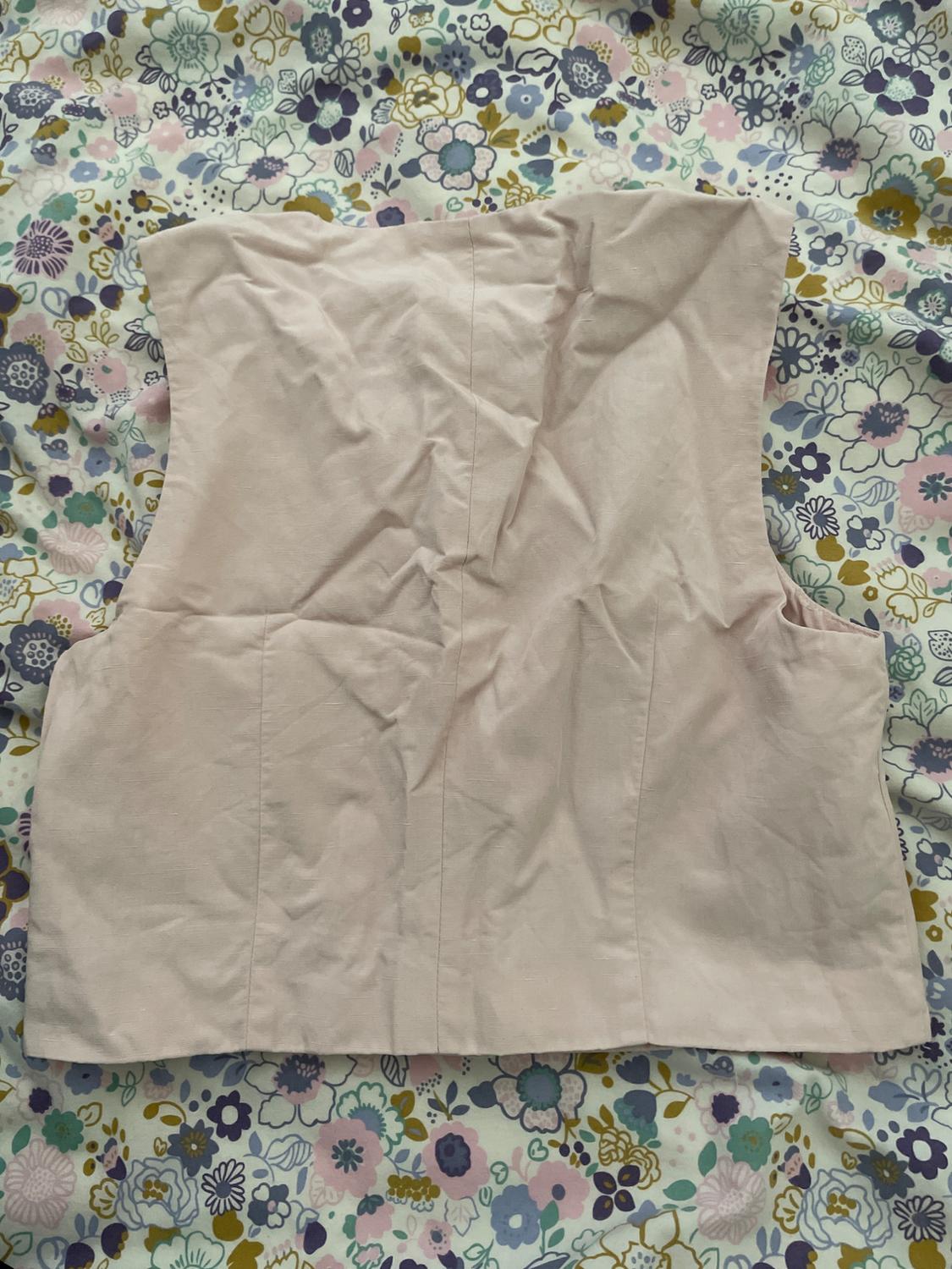 SHORT WAISTCOAT WITH VENTS - Image 2