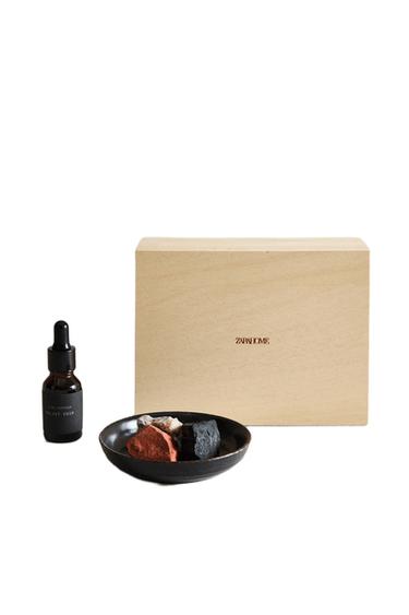 ENSEMBLE PIERRES ET HUILE ESSENTIELLE IMITATION VELOURS CUIR - Marron de Zara