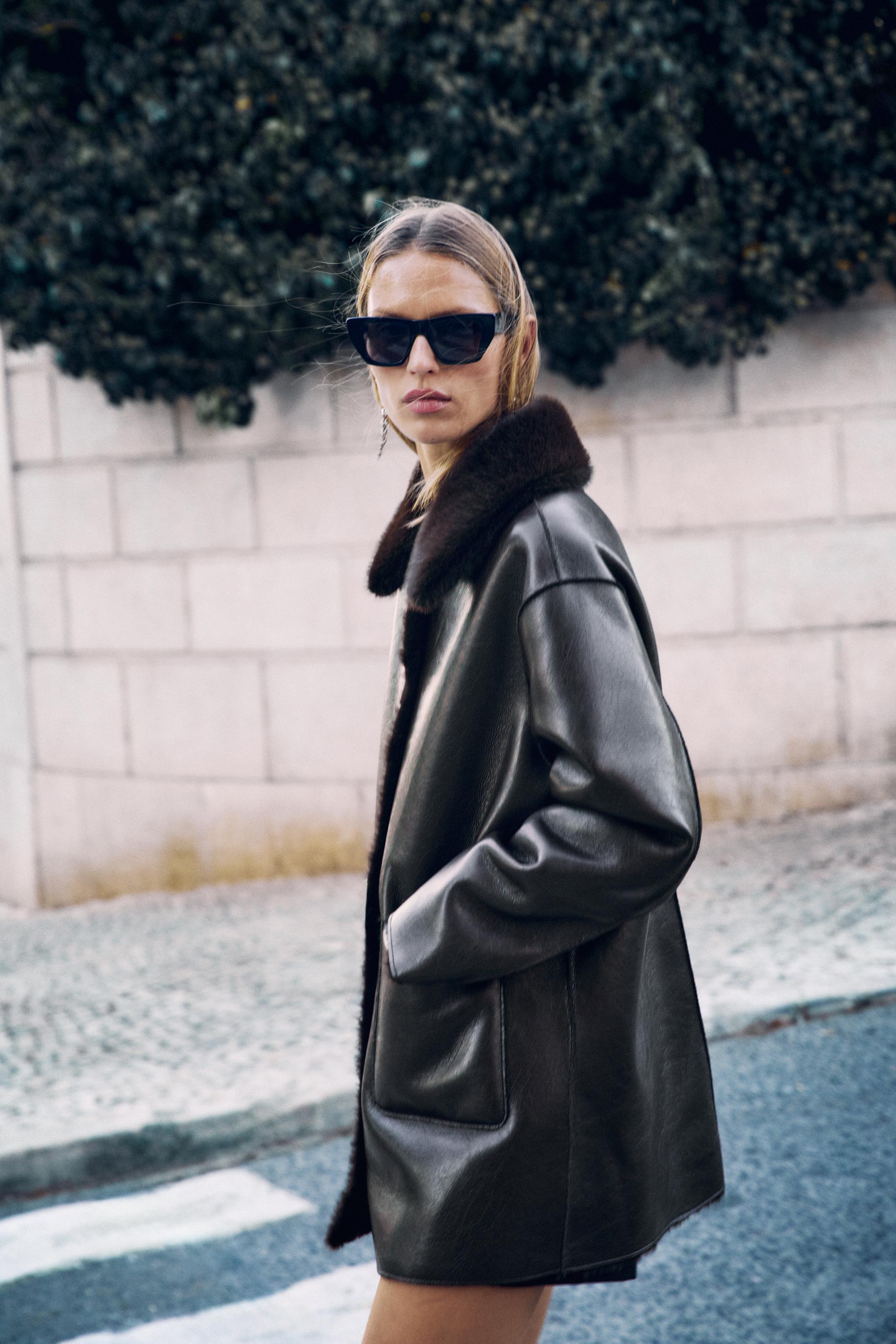 REVERSIBLE DOUBLE-FACED COAT