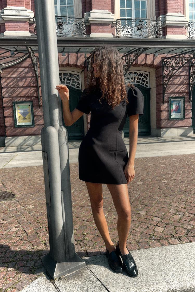 VESTIDO CORTO PLIEGUES BOLSILLOS Negro ZARA España