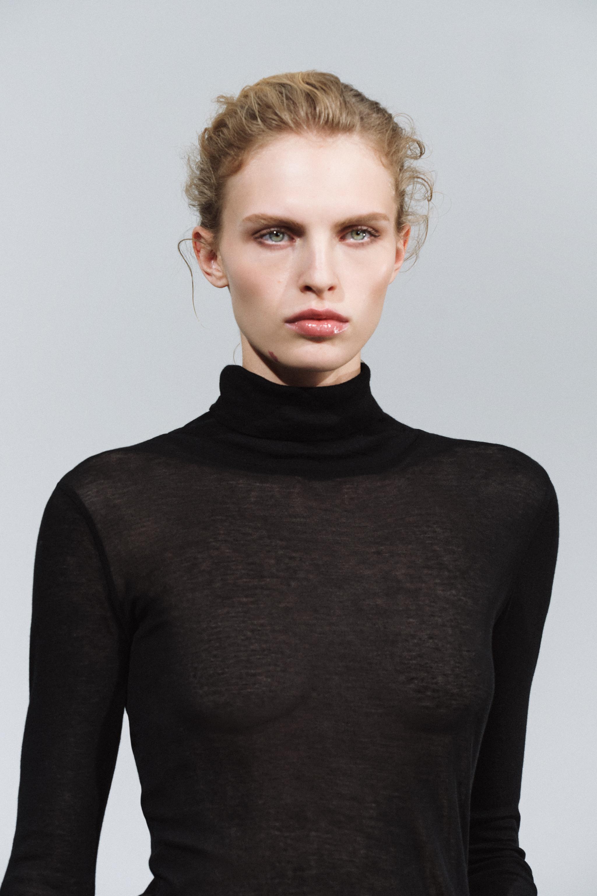 SUPIMA® STAND-UP COLLAR T-SHIRT