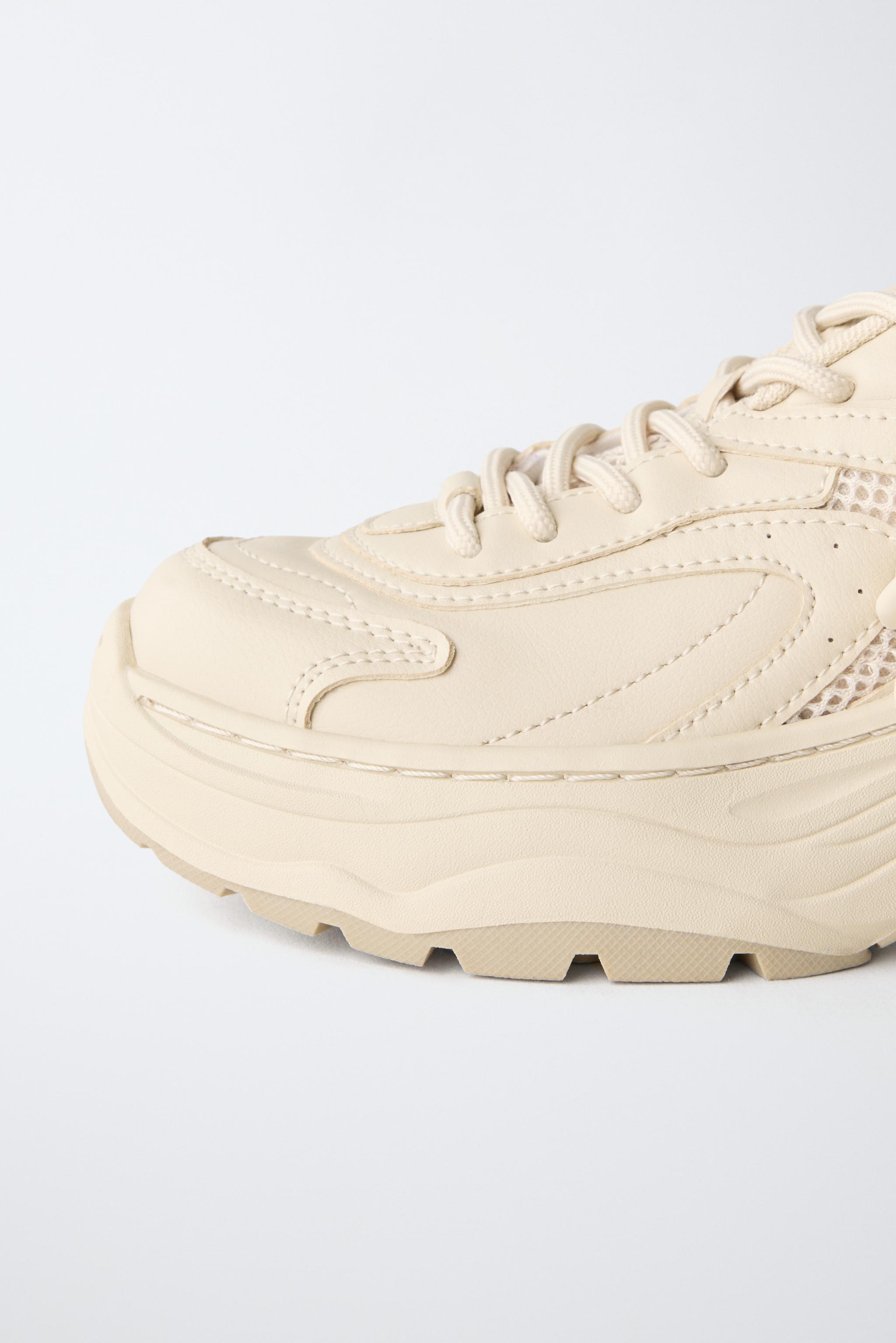 CHARM SNEAKERS