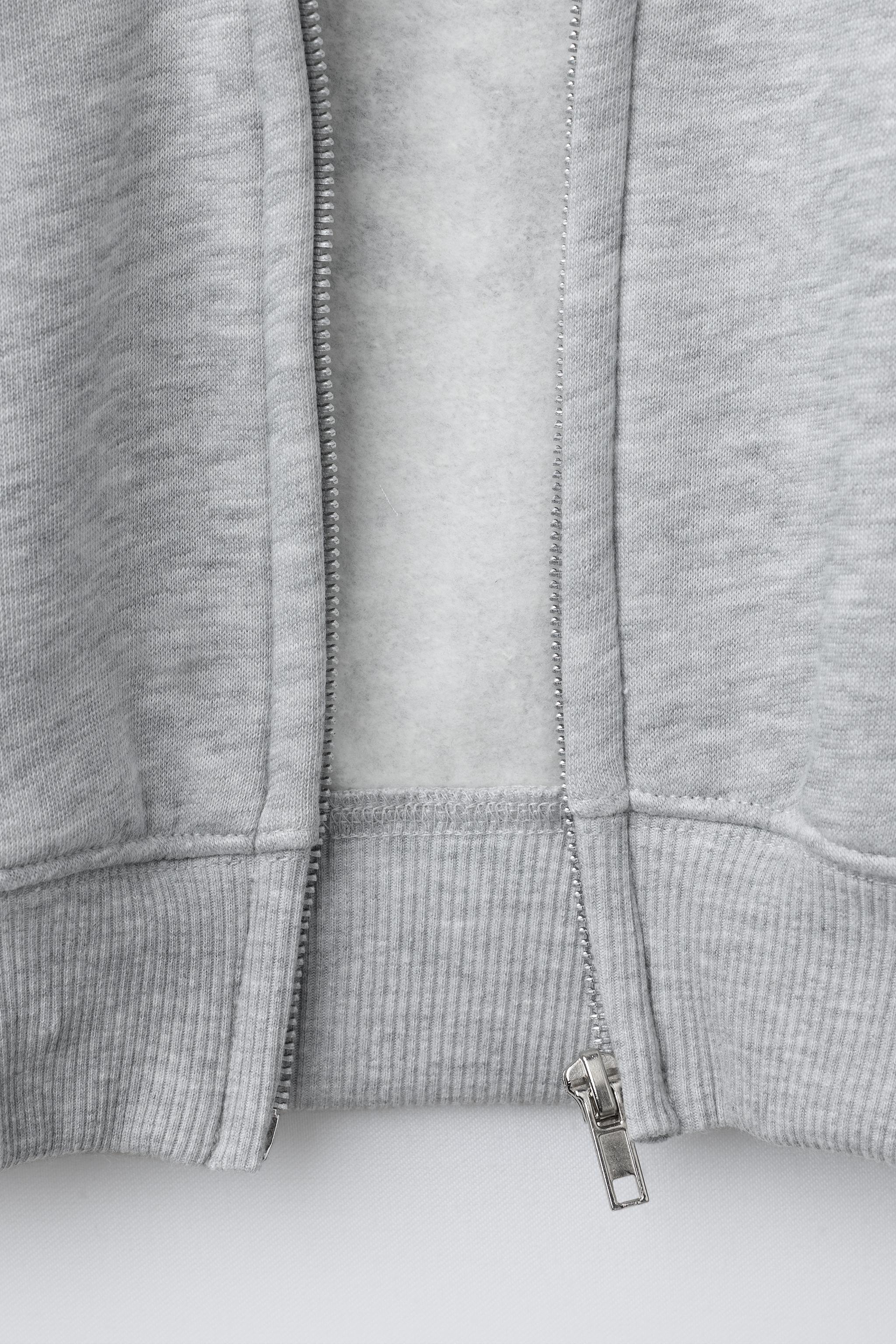 SWEAT À CAPUCHE BRODERIE CHIEN