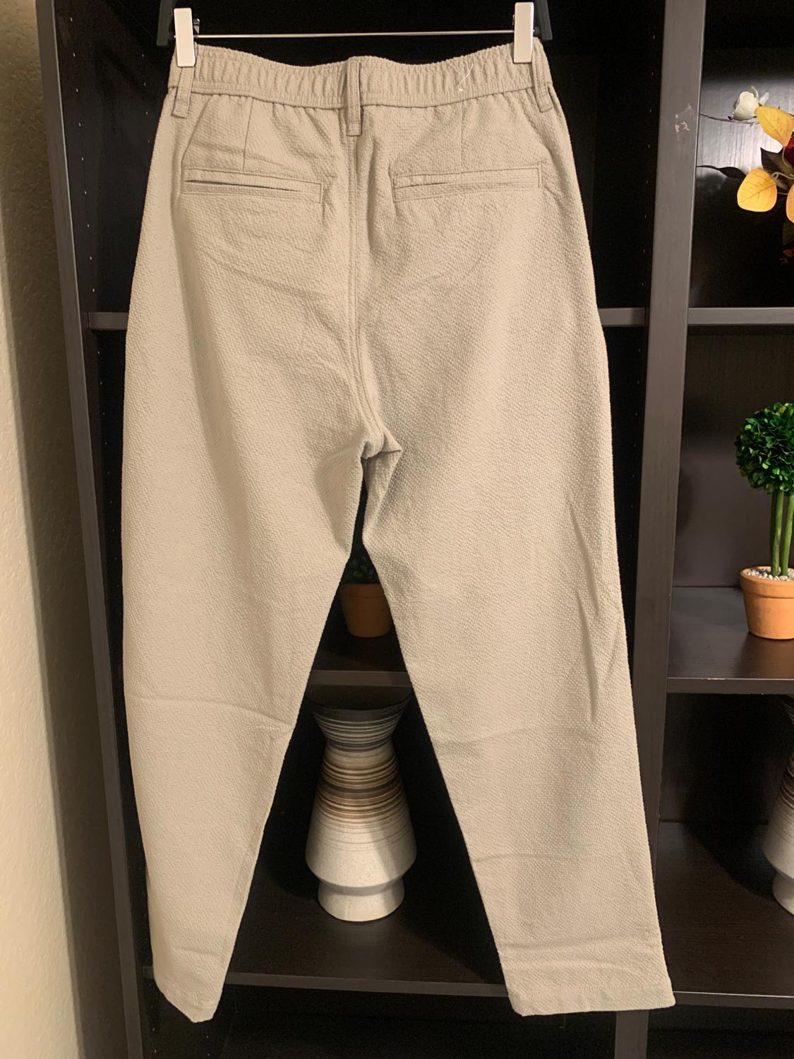 PANTALÓN PLIEGUES ESTRUCTURA - Image 3
