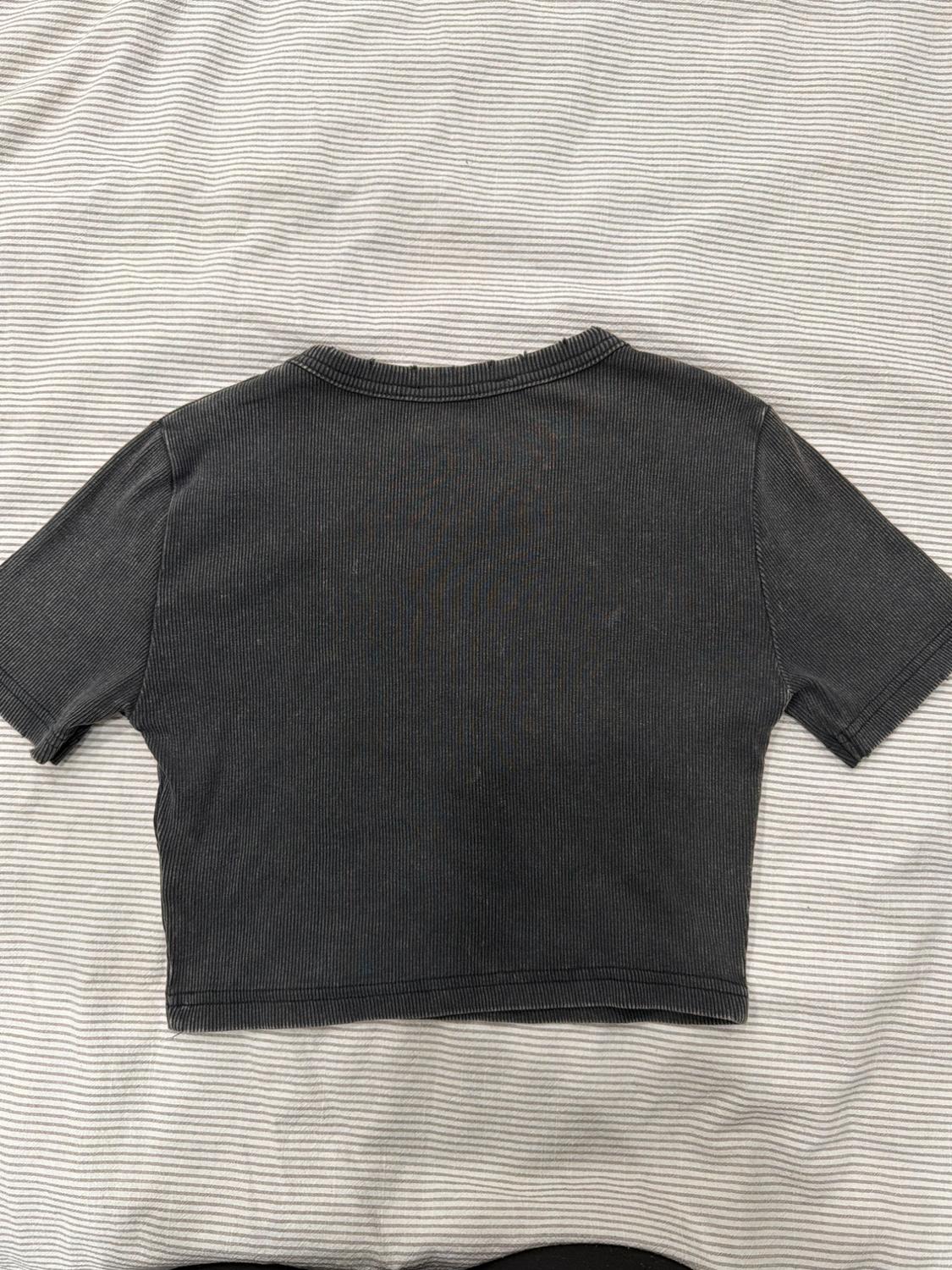 WASHED EFFECT RIB CROP TOP - Image 2