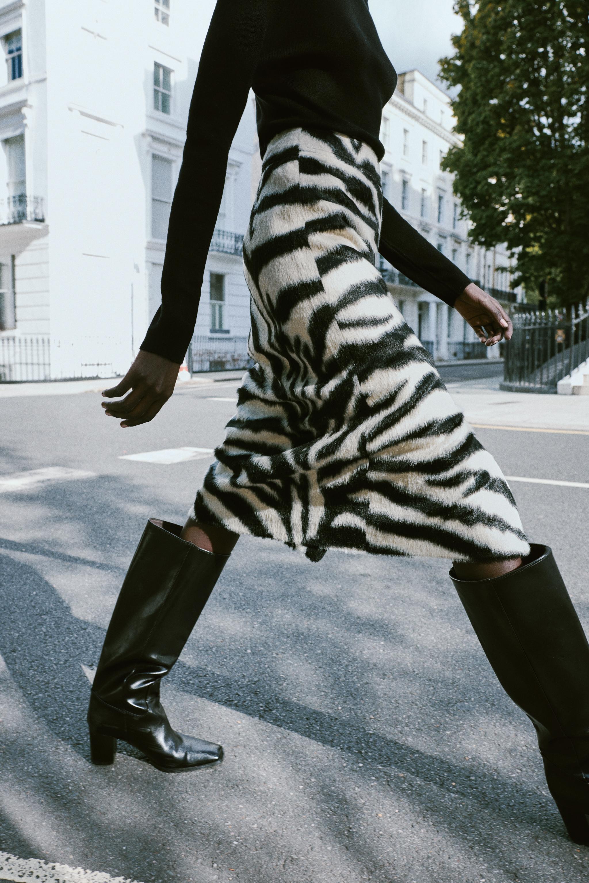 ANIMAL PRINT FAUX FUR MIDI SKIRT