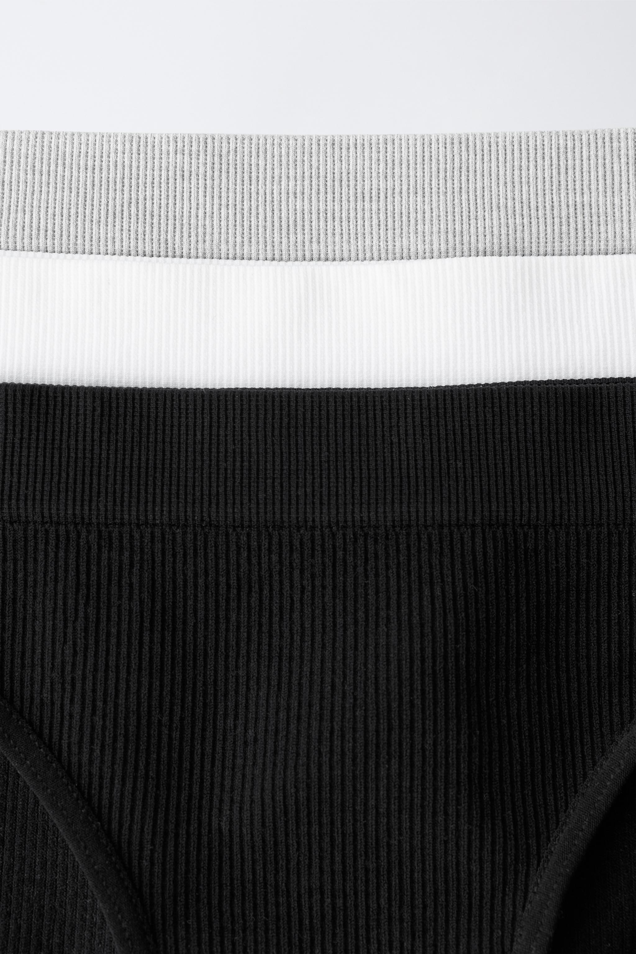 8-14 YEARS/ THREE-PACK SEAMLESS UNDERWEAR — Black / White