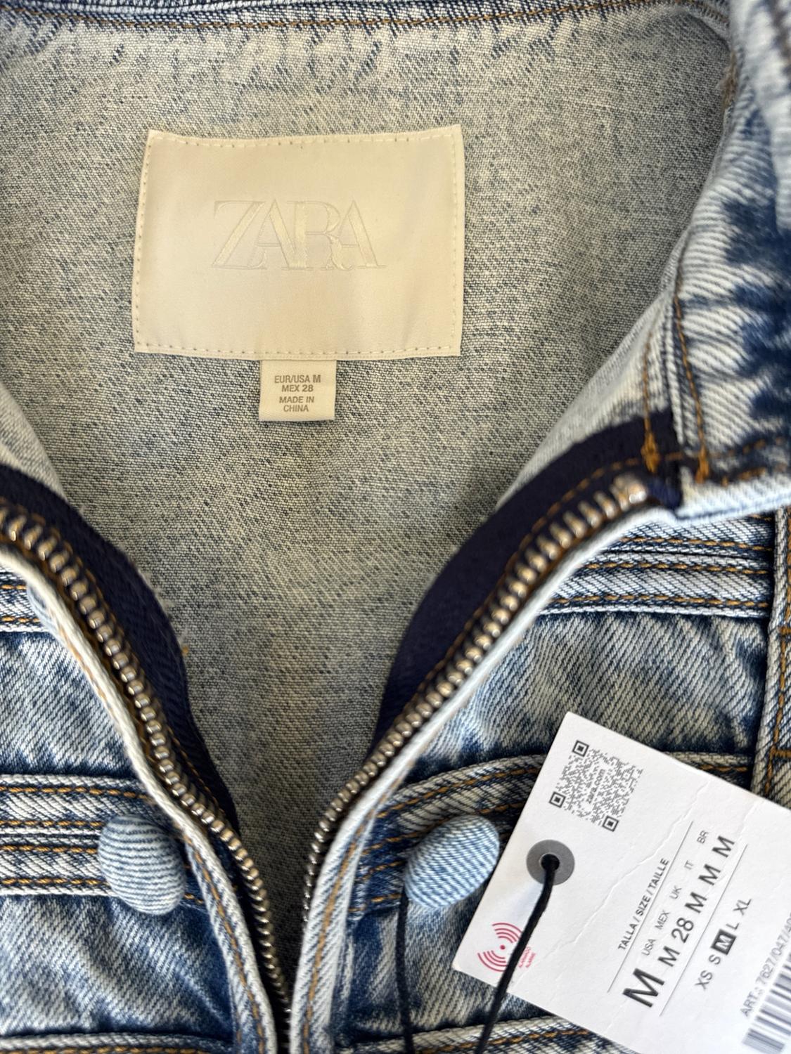 ZW COLLECTION FITTED DENIM JACKET WITH BUTTONS - Image 4