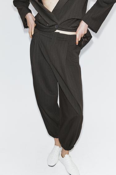 PANTALÓN BOMBACHO PLIEGUES RAYA DIPLOMÁTICA - Marrón de Zara