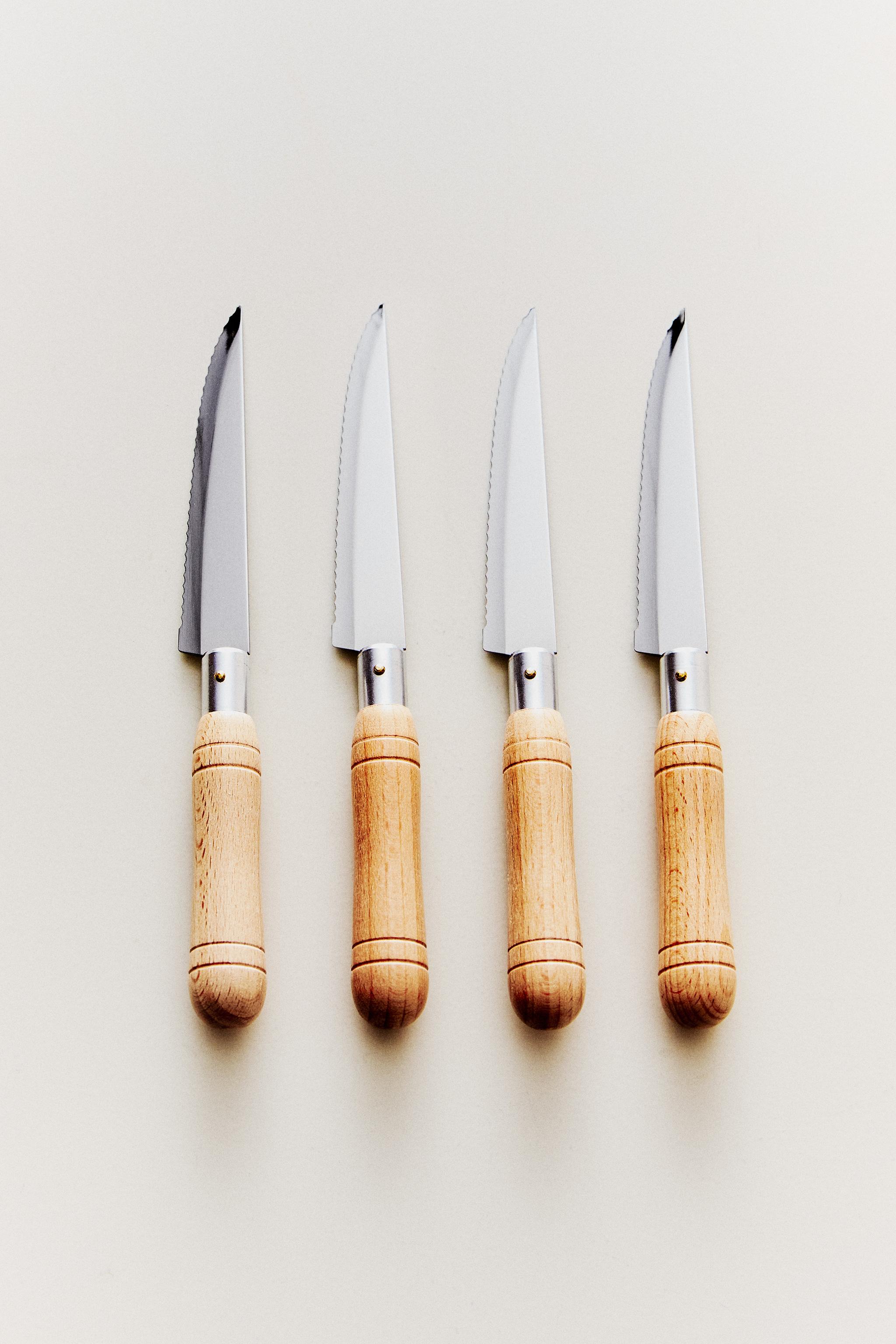 BEECH WOOD STEAK KNIFE SET (SET OF 4) — Brown