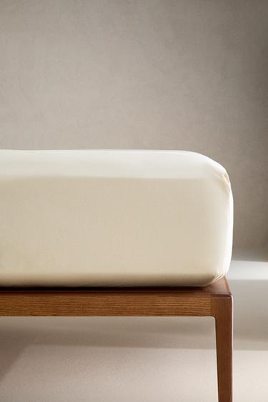 PERCALE FITTED SHEET | 40 CM HIGH (200 THREAD COUNT) - Beige by Zara
