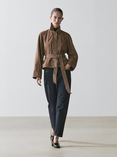 Veste ceinture en cuir effet daim - Noir or de Zara
