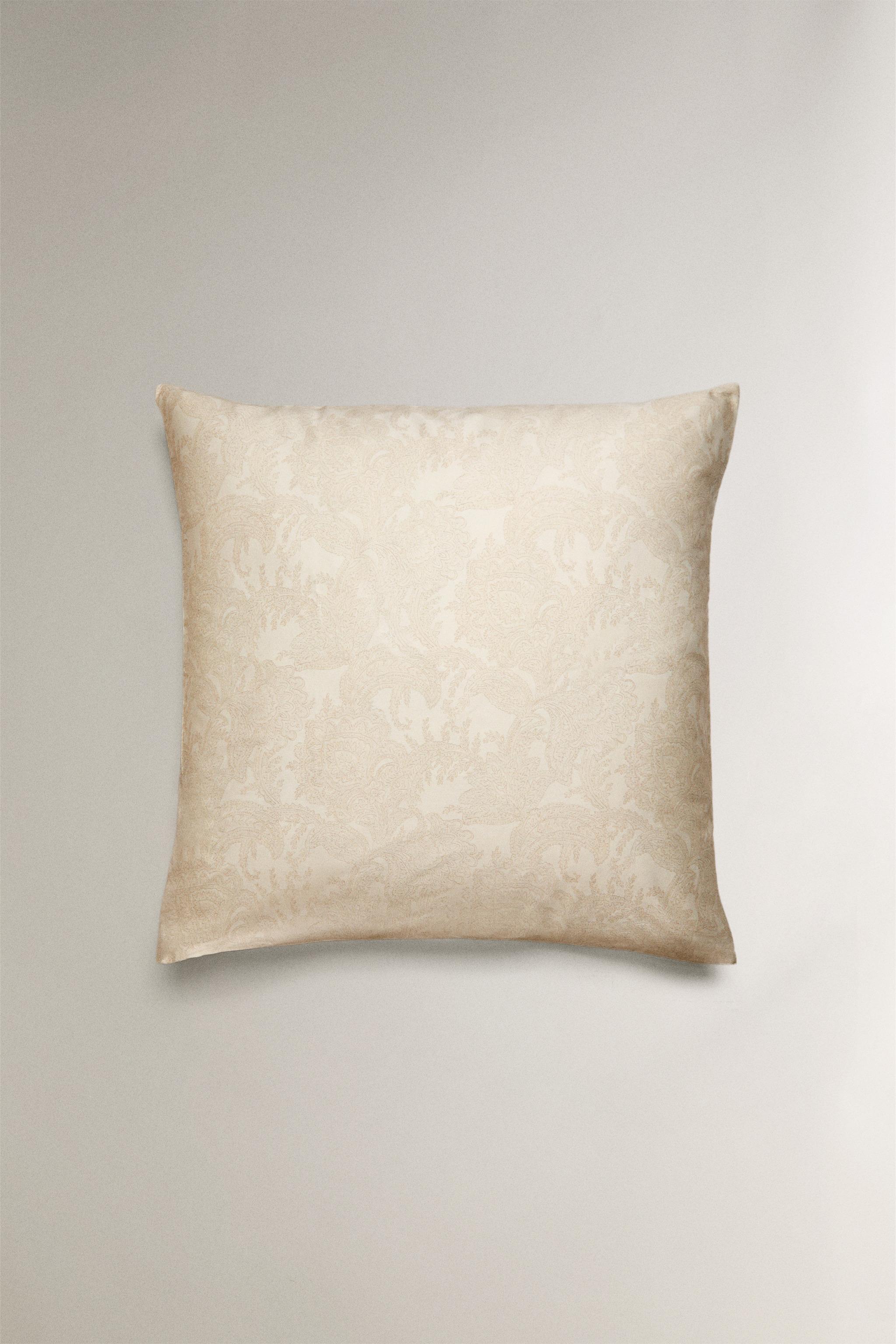 PAISLEY PRINT SATEEN PILLOWCASE — Ecru