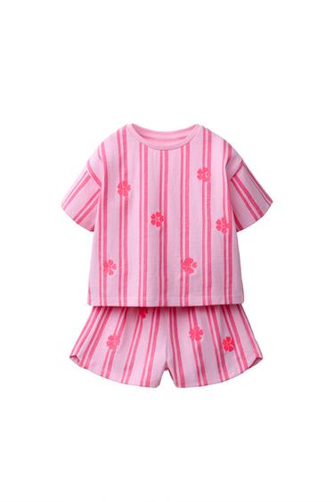 CONJUNTO CAMISETA Y BERMUDA RAYAS FLORES BORDADAS - Rosa de Zara