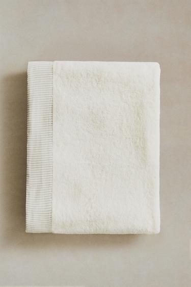 SERVIETTE DE BAIN LISERÉ RAYURES - Ivoire de Zara - Image 5