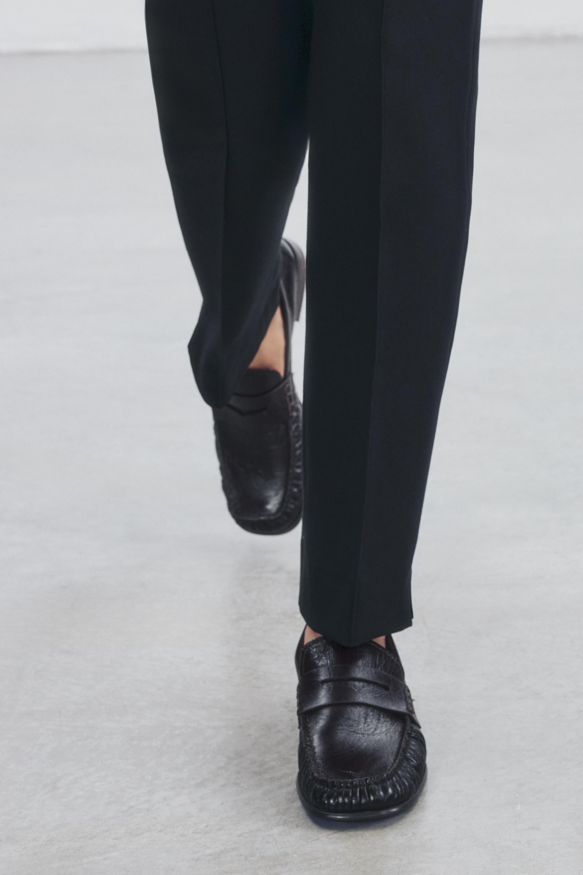 LEATHER SQUARE-TOE LOAFERS