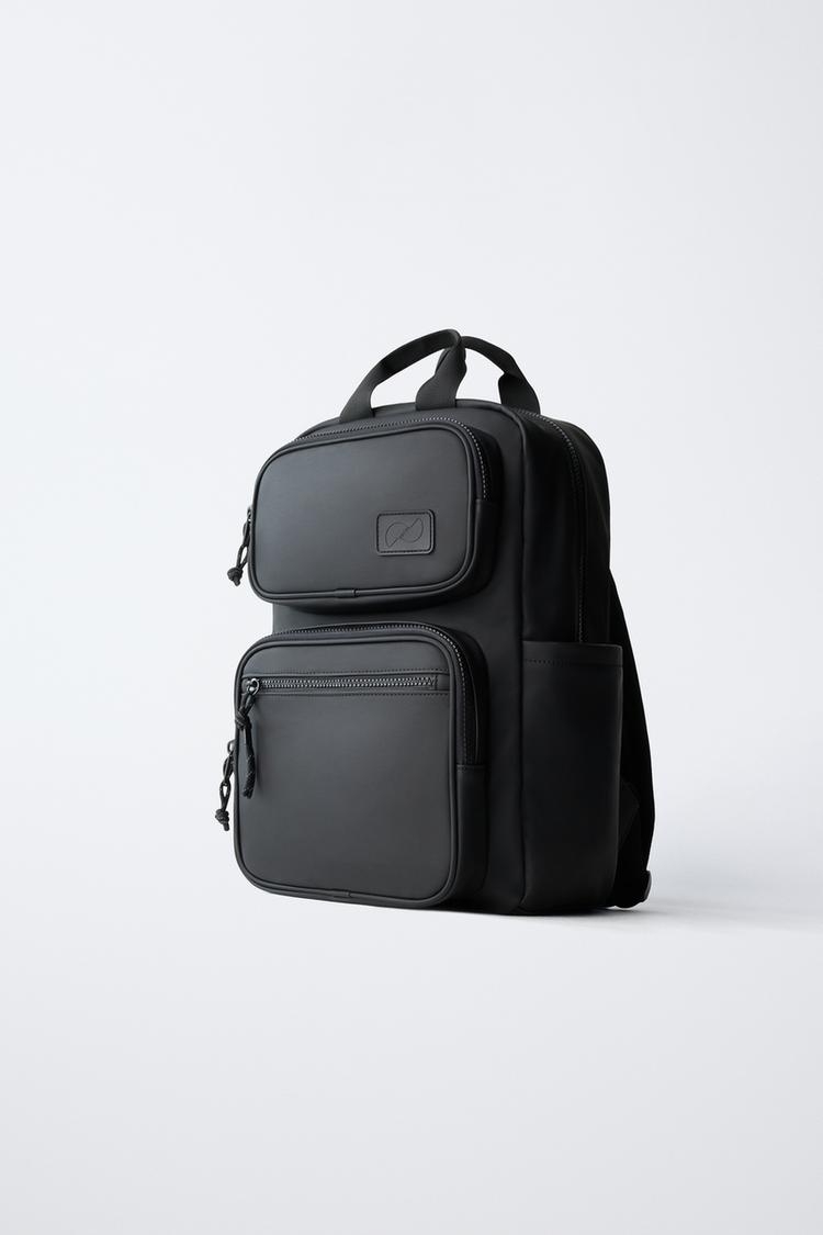 MOCHILA DE GOMA 2