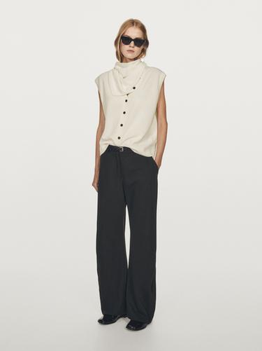 Chaleco detalle bufanda 100% lana - Tostado vigoré de Zara