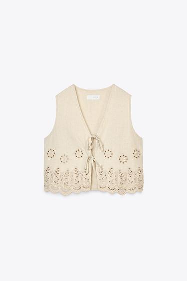 CHALECO CON LINO BORDADOS PERFORADOS - Crudo de Zara