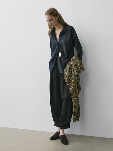 Pantalon bouffant en tissu fluide - Noir de Zara