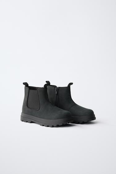 WATER REPELLENT LEATHER CHELSEA BOOTS — Black 1