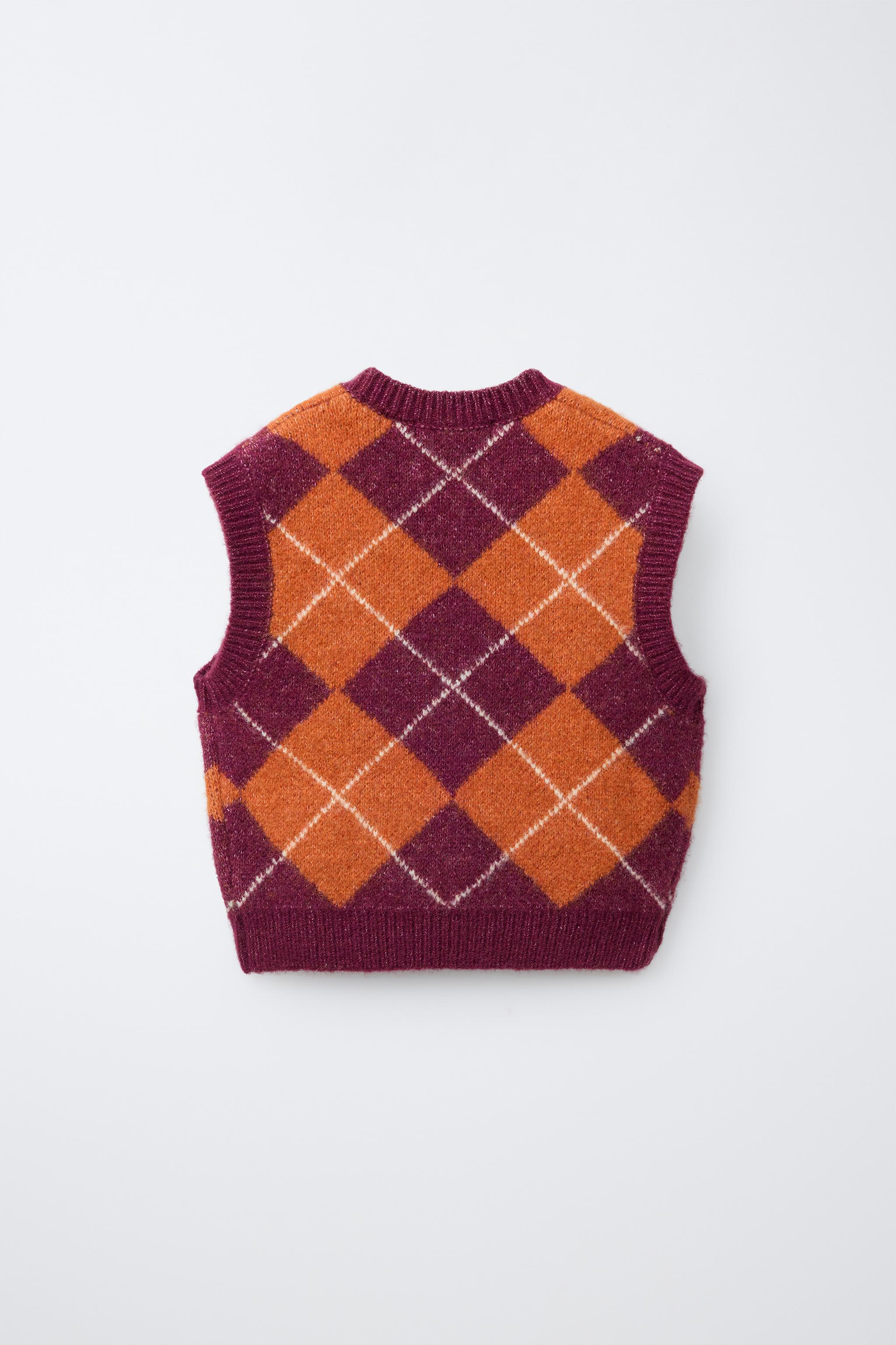 ARGYLE KNIT VEST