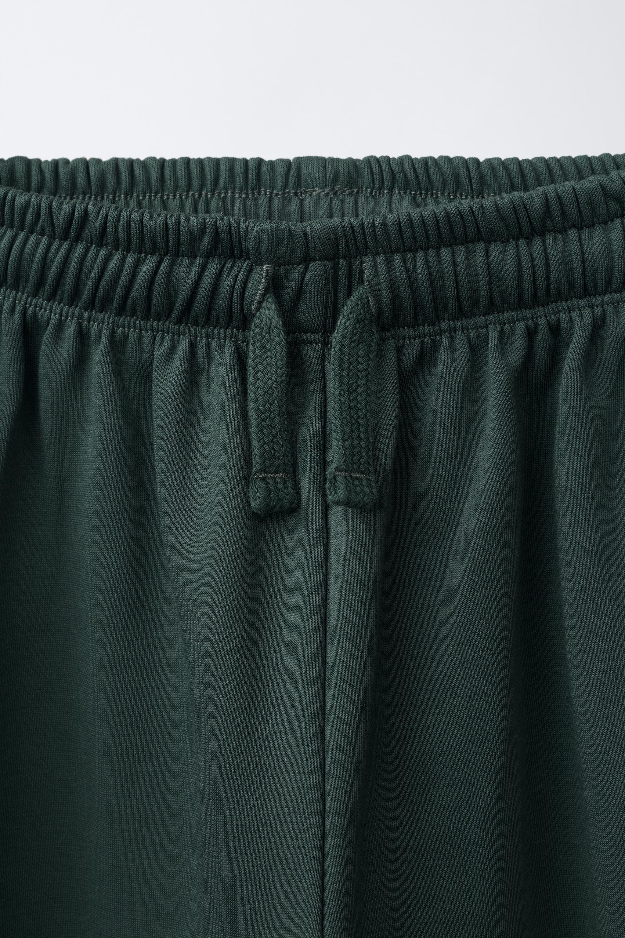 TEXT PRINT INTERLOCK SWEATSHIRT AND JOGGER SET