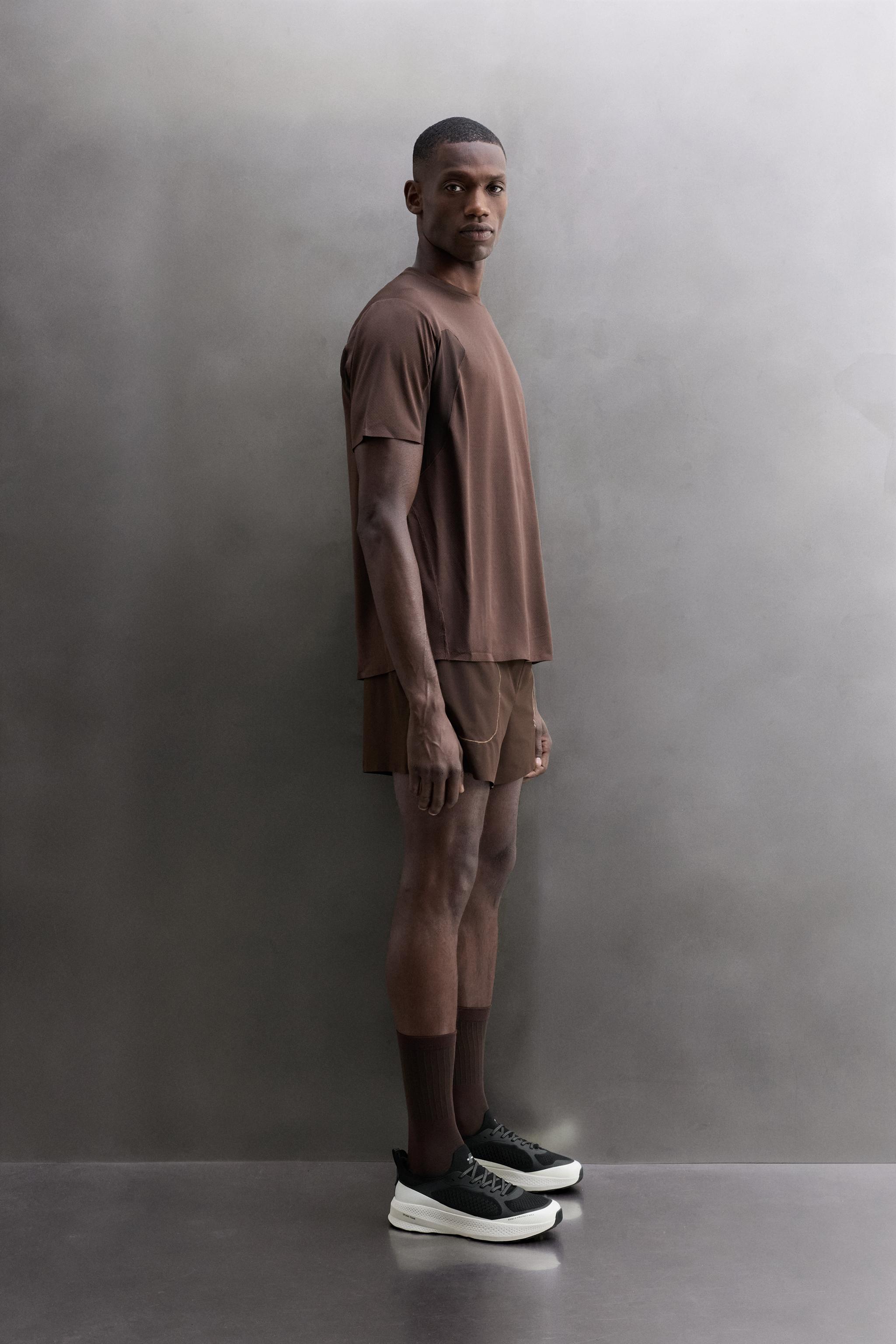 CONTRAST TECHNICAL T-SHIRT