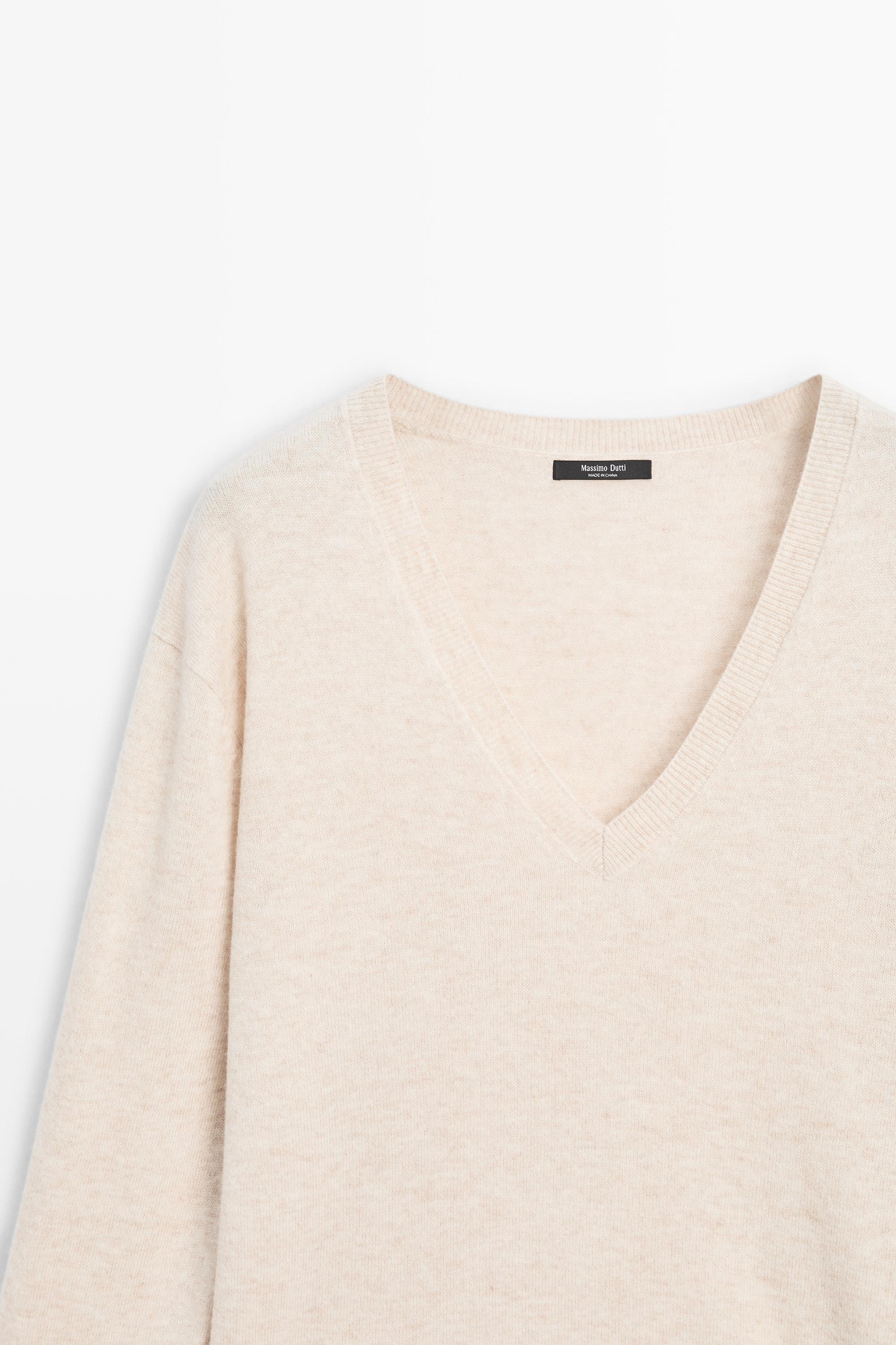 Pull à col en V maille de laine mélangée