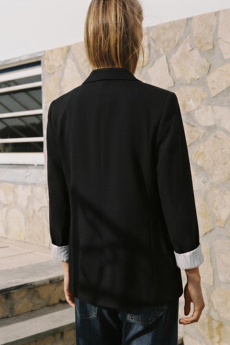 BLAZER CON HOMBRERAS Y PUÑOS ESTAMPADOS 3