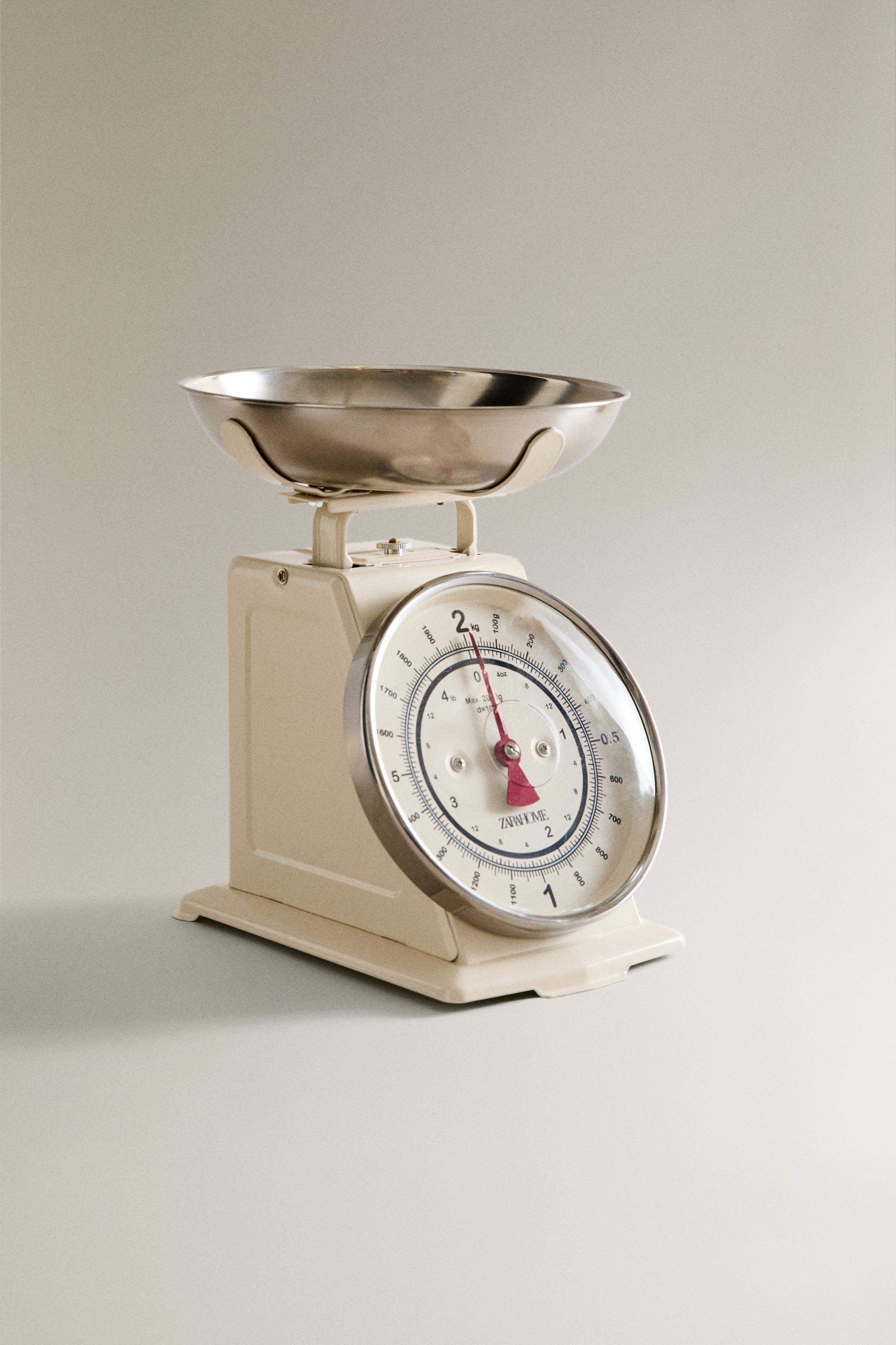 RETRO-STYLE SCALE — Cream