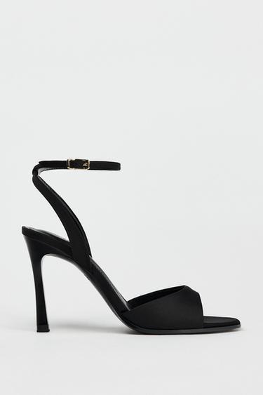 SANDALIA TACÓN PULSERA - Negro de Zara