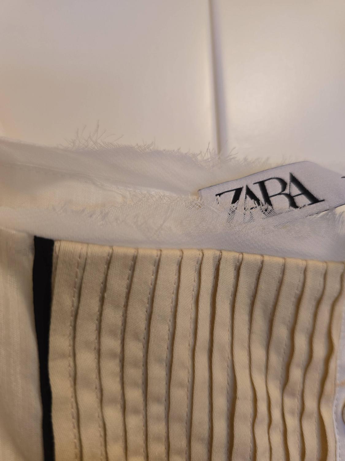TOP WITH CHEST DETAIL - LIMITED EDITION - Image 5