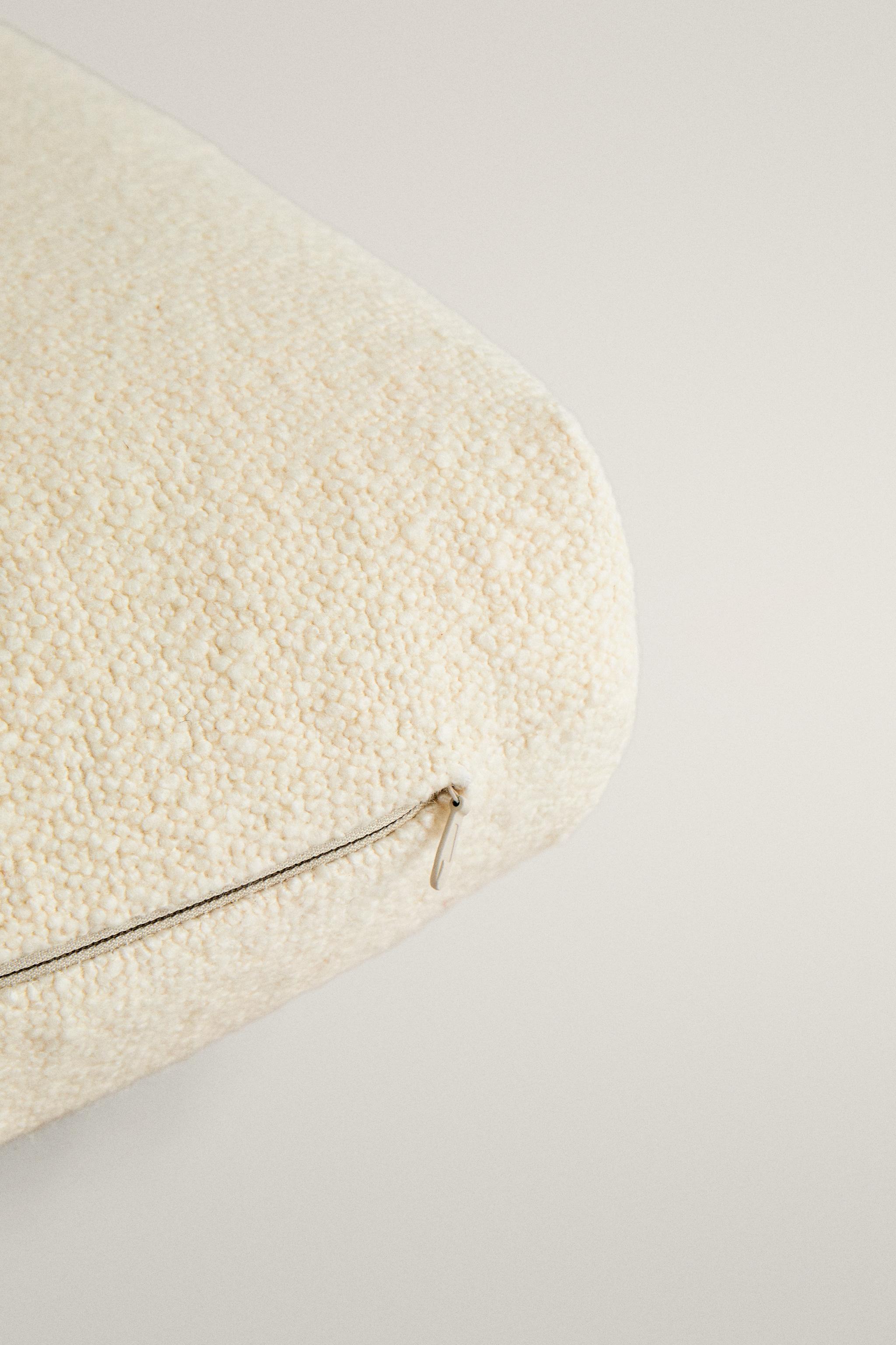 BOUCLÉ FOLDING ARMCHAIR
