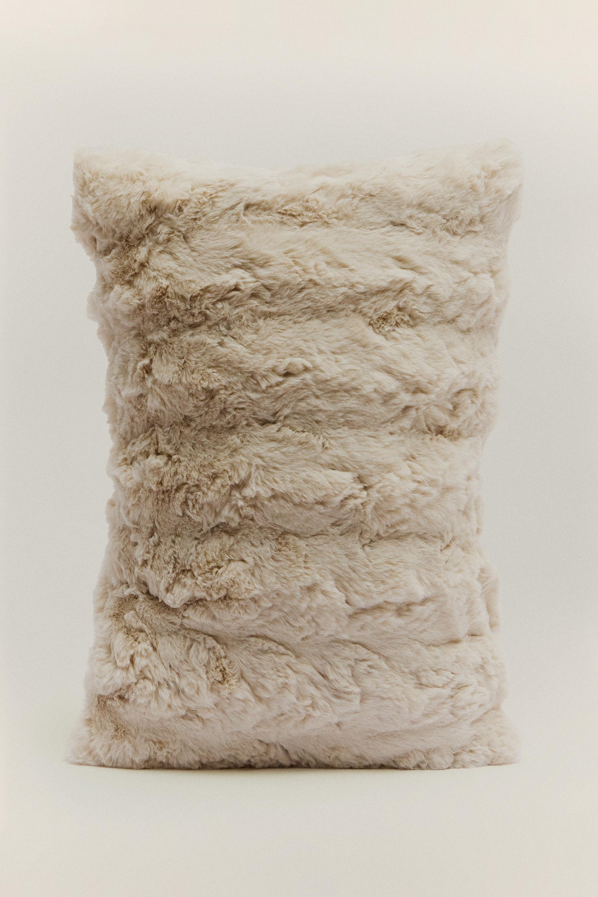 HOUSSE DE COUSSIN FOURRURE