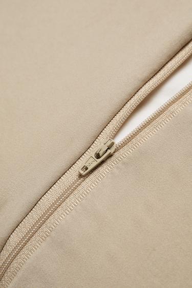 HOUSSE DE COUSSIN ÉDREDON MATELASSÉE À POIS - Beige de Zara - Image 3