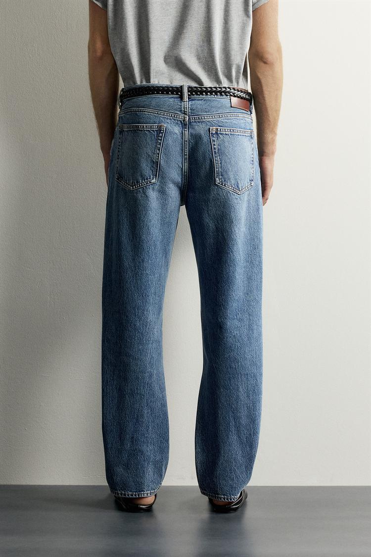 JEANS DE PIERNA RECTA 3