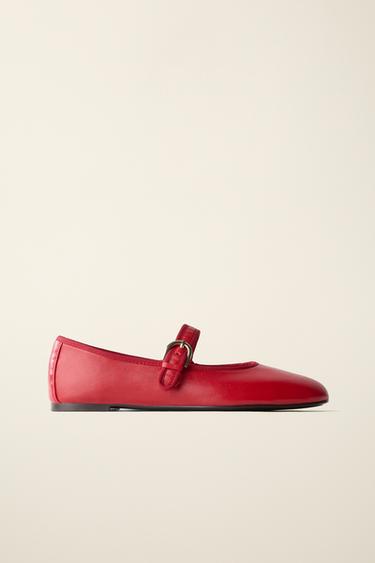 BALLERINA AUS LEDER CREATED BY CARAMEL LONDON X ZARA - Rot von Zara