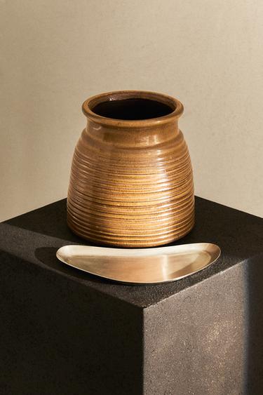 STRIPED VASE - Ochre by Zara