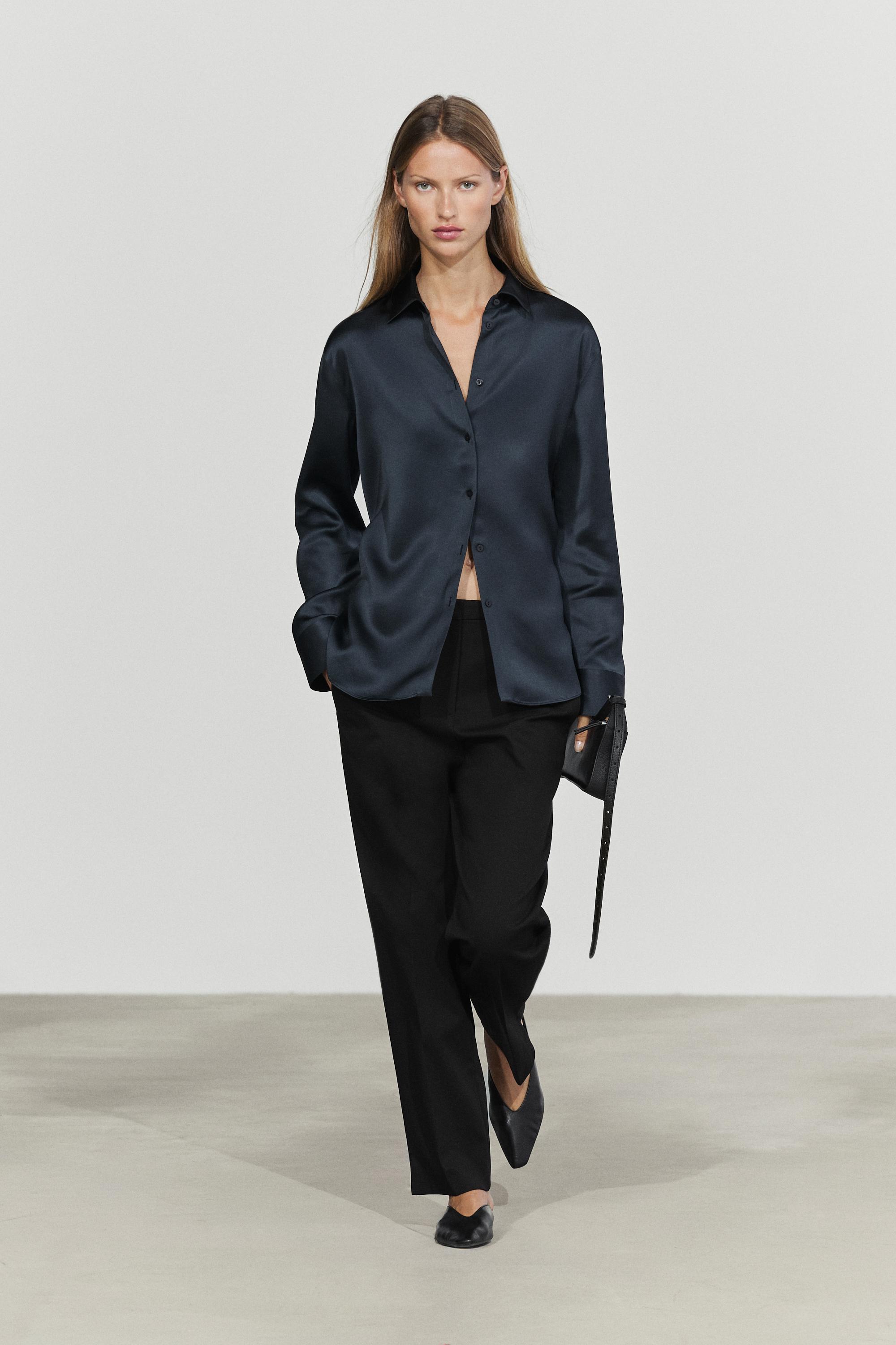 Flowing satin shirt — Navy blue
