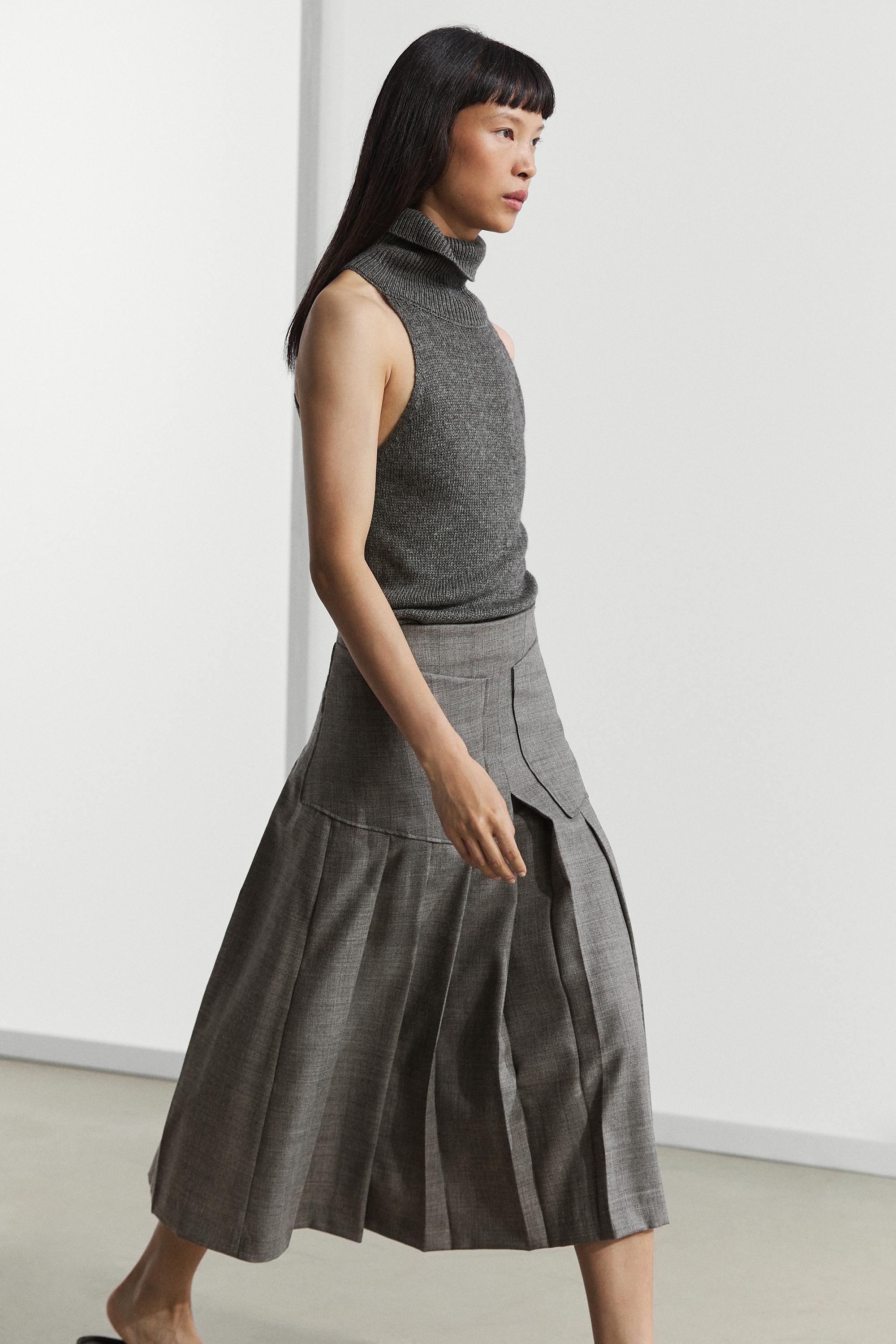 100% Wool Pleated Midi Skirt with Pocket Detail