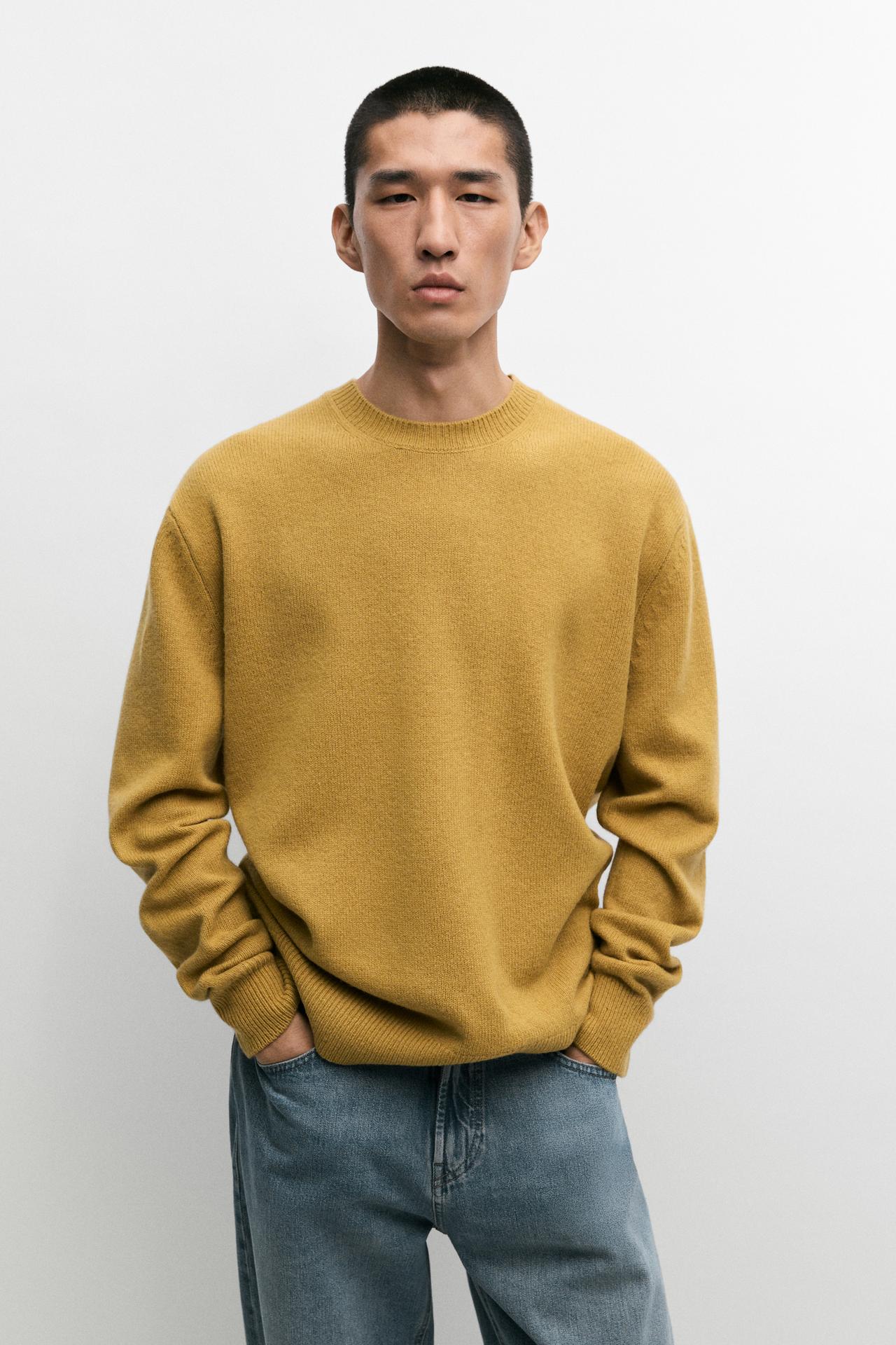 100% wool knit sweater with round neck — Mustard