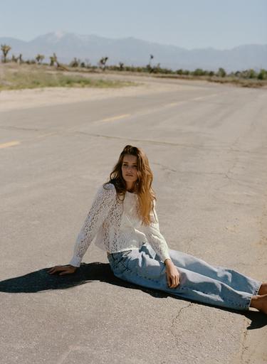 جاكيت متصالب دانتيل - أبيض الخاص بـ Zara