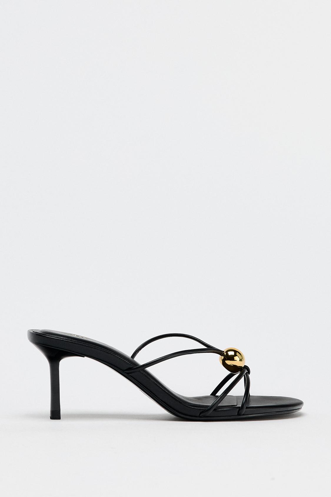 SANDALS WITH METALLIC DETAIL